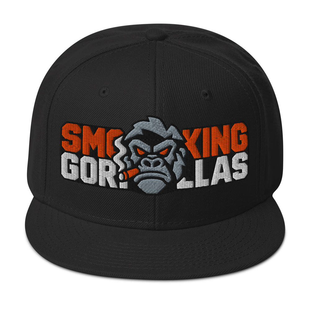 SMOKING GORILLAS - Snapback Cap in Schwarz – Vorderansicht mit gesticktem Teamlogo